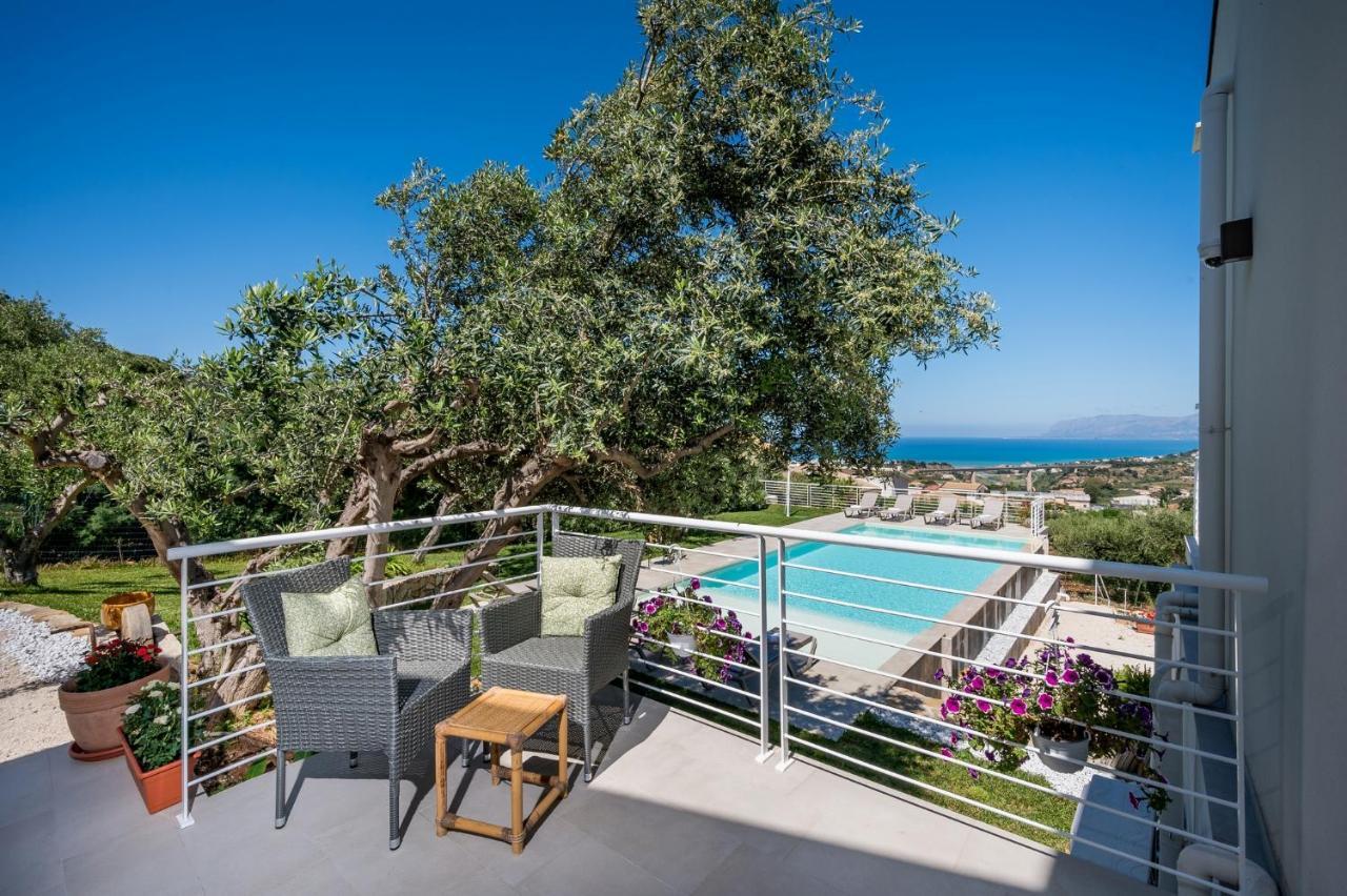 Villa Maria Con Piscina E Vista Mare Кастелламмаре-дель-Гольфо Екстер'єр фото