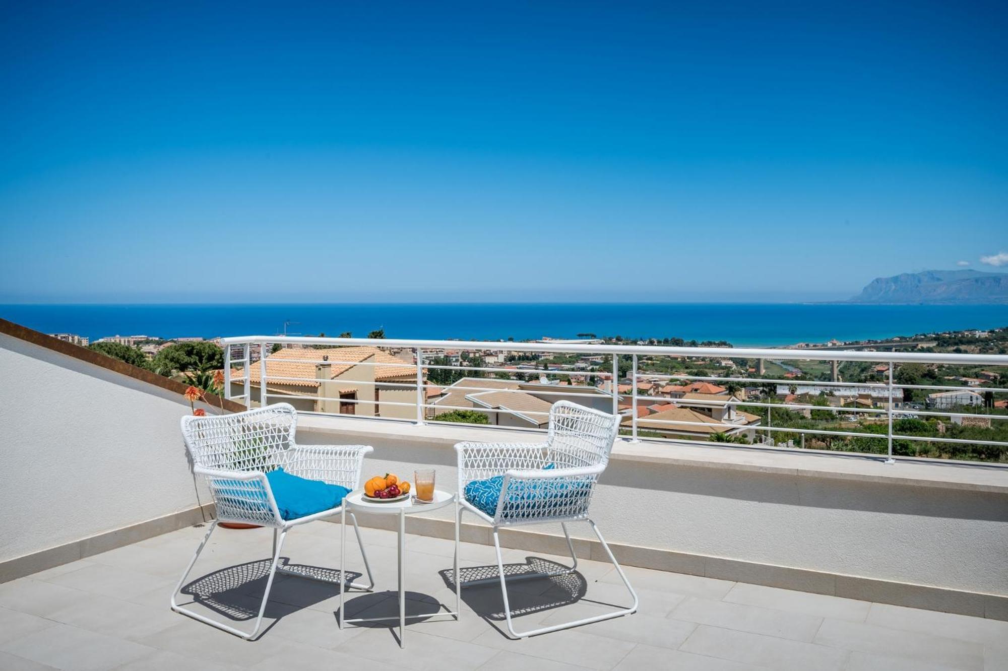 Villa Maria Con Piscina E Vista Mare Кастелламмаре-дель-Гольфо Номер фото