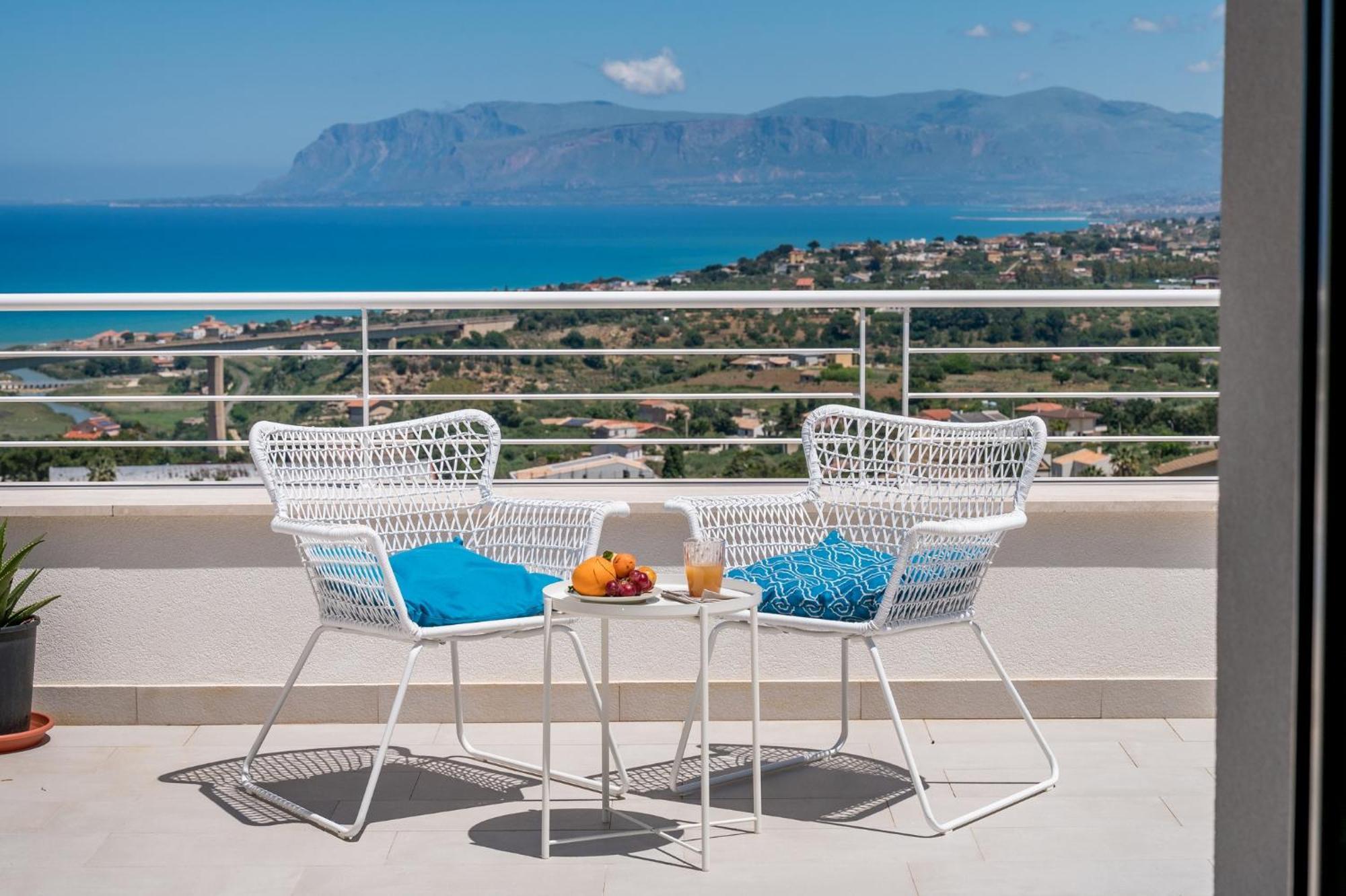 Villa Maria Con Piscina E Vista Mare Кастелламмаре-дель-Гольфо Номер фото