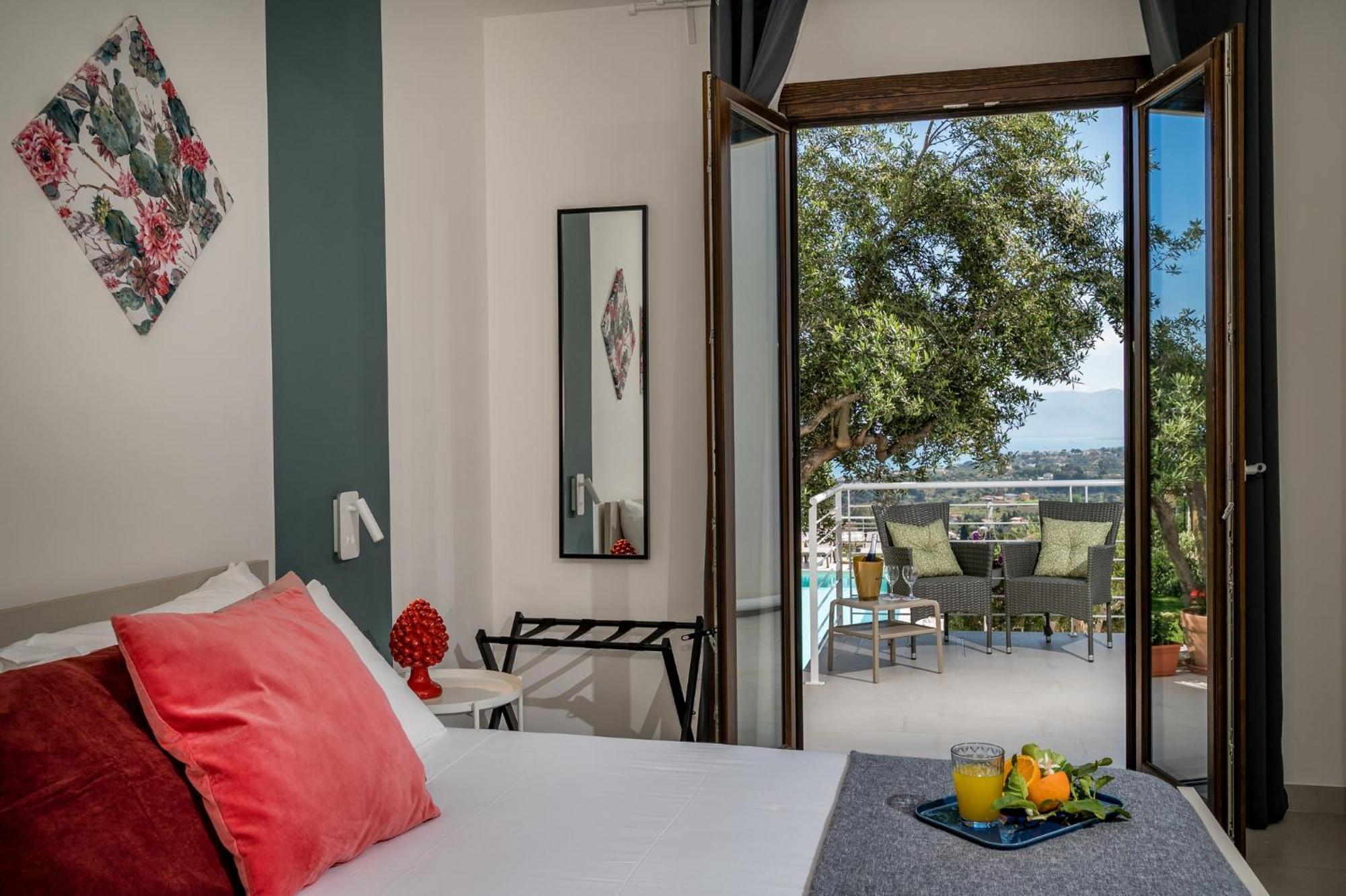 Villa Maria Con Piscina E Vista Mare Кастелламмаре-дель-Гольфо Номер фото